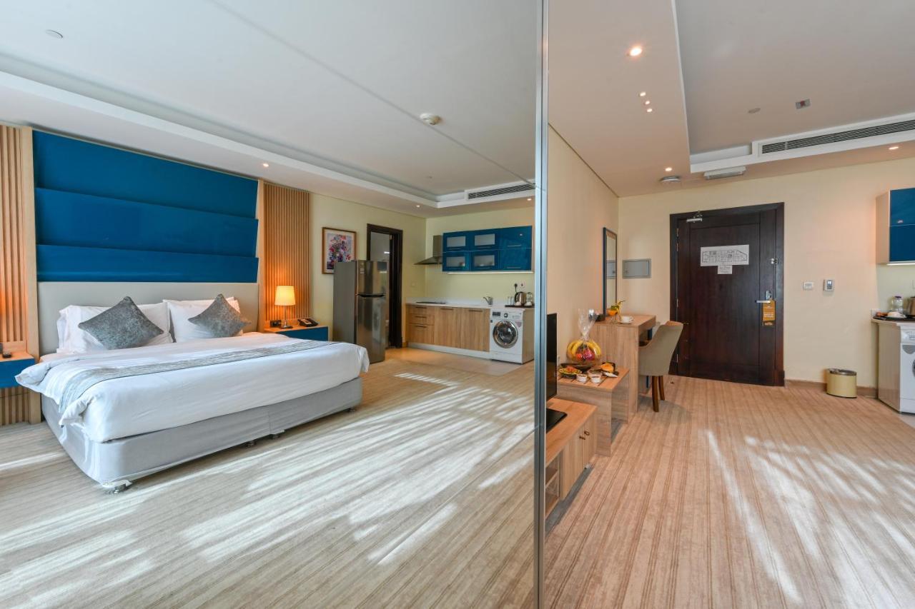 Al Mansour Suites Hotel Doha Bagian luar foto