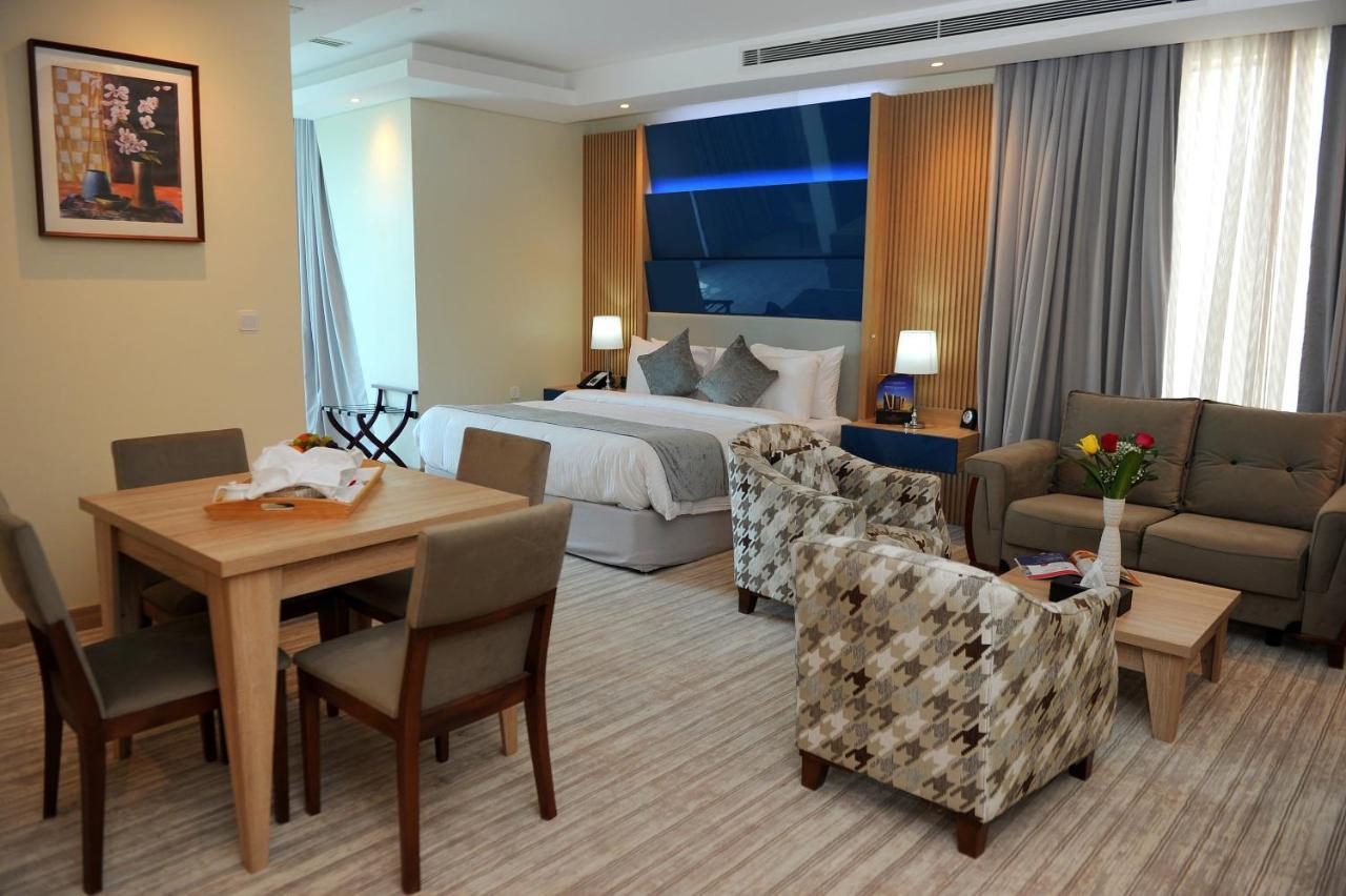 Al Mansour Suites Hotel Doha Bagian luar foto