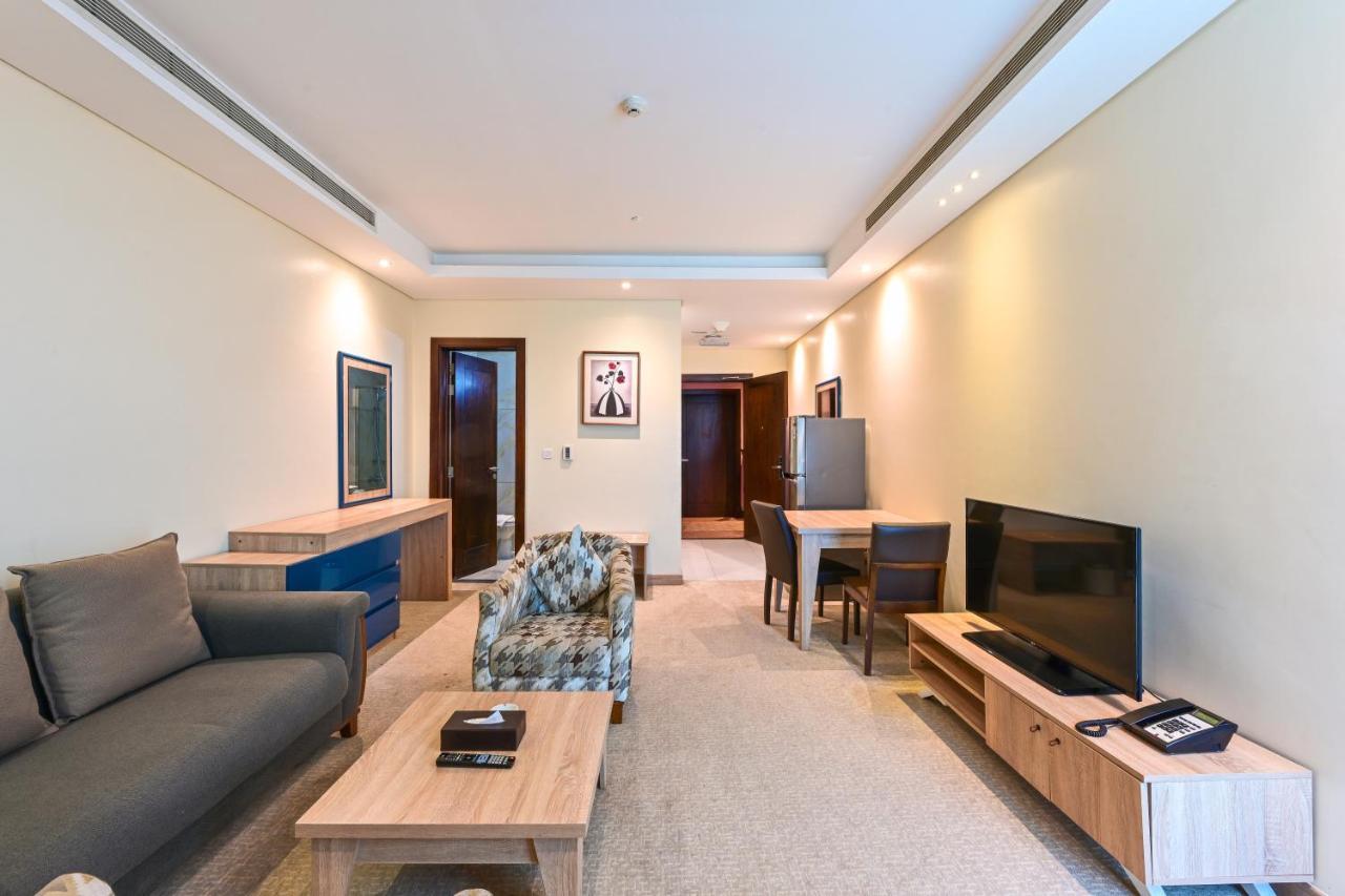 Al Mansour Suites Hotel Doha Bagian luar foto