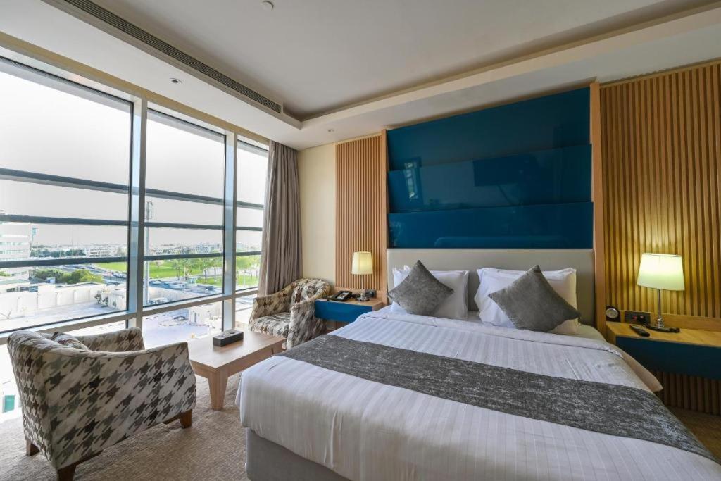 Al Mansour Suites Hotel Doha Bagian luar foto