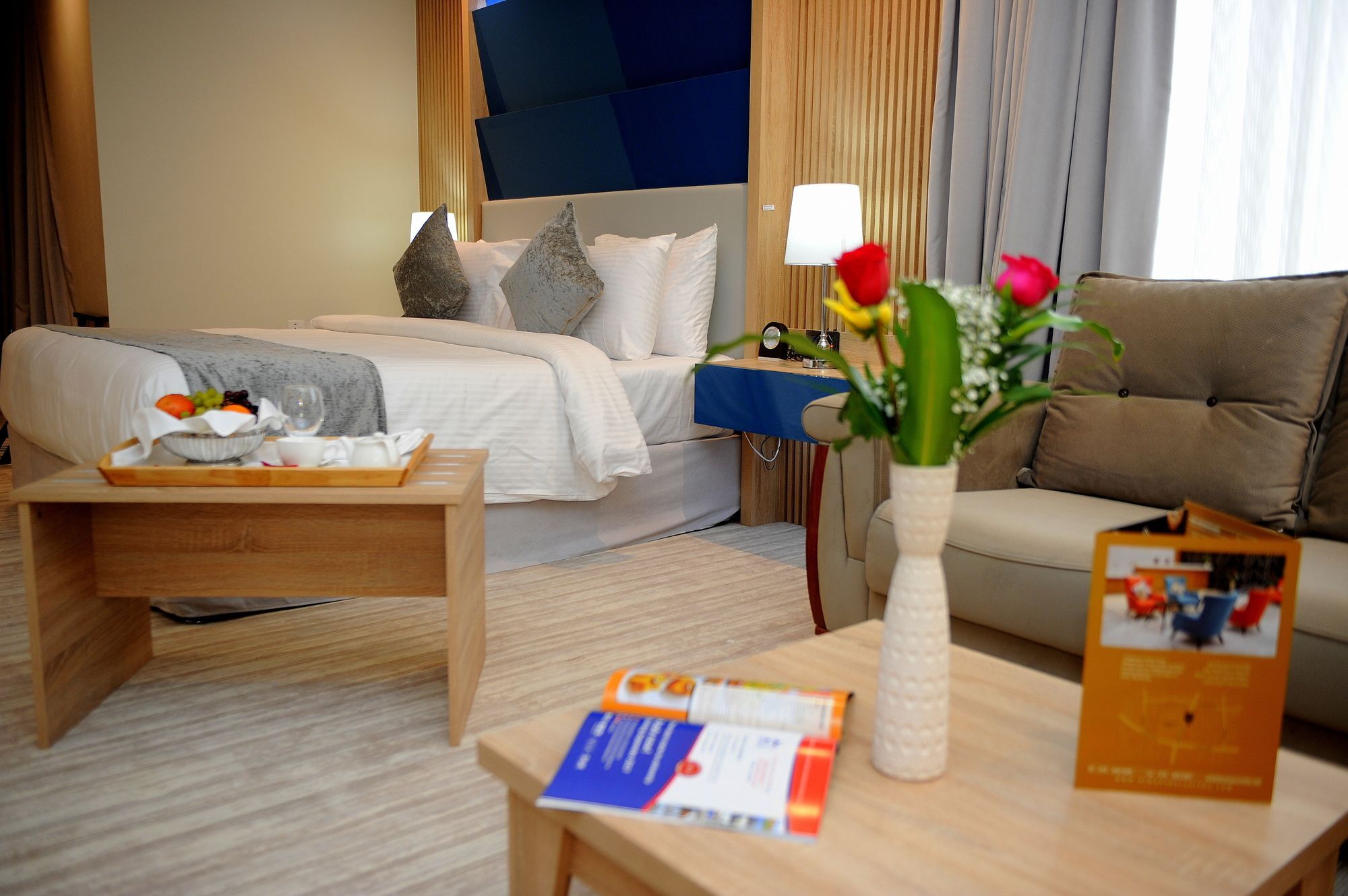 Al Mansour Suites Hotel Doha Bagian luar foto